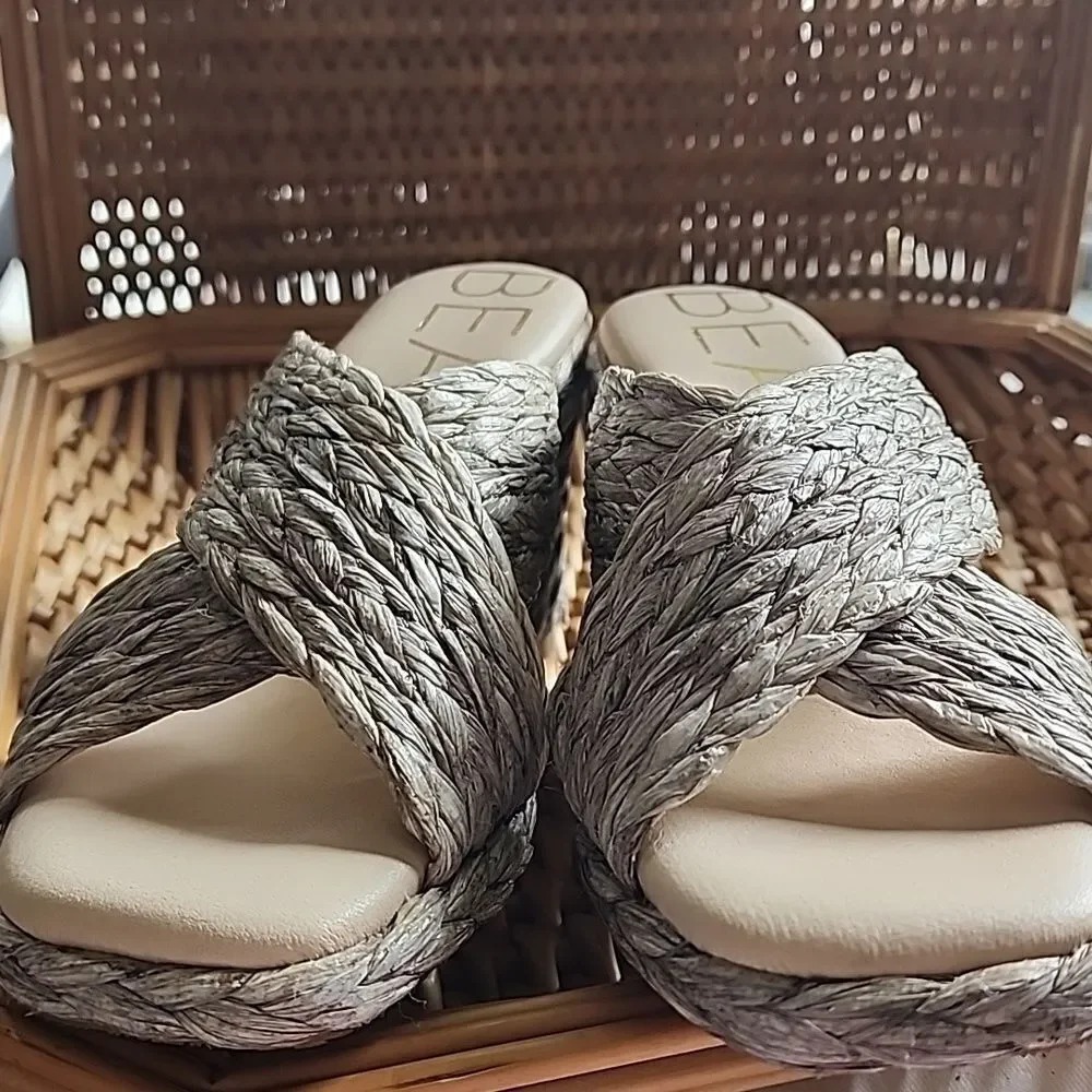 BEACH by Matisse Silver Grey Raffia Wedge Heel Size 6M Anthro